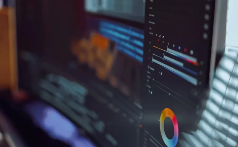 A smart monitor preview